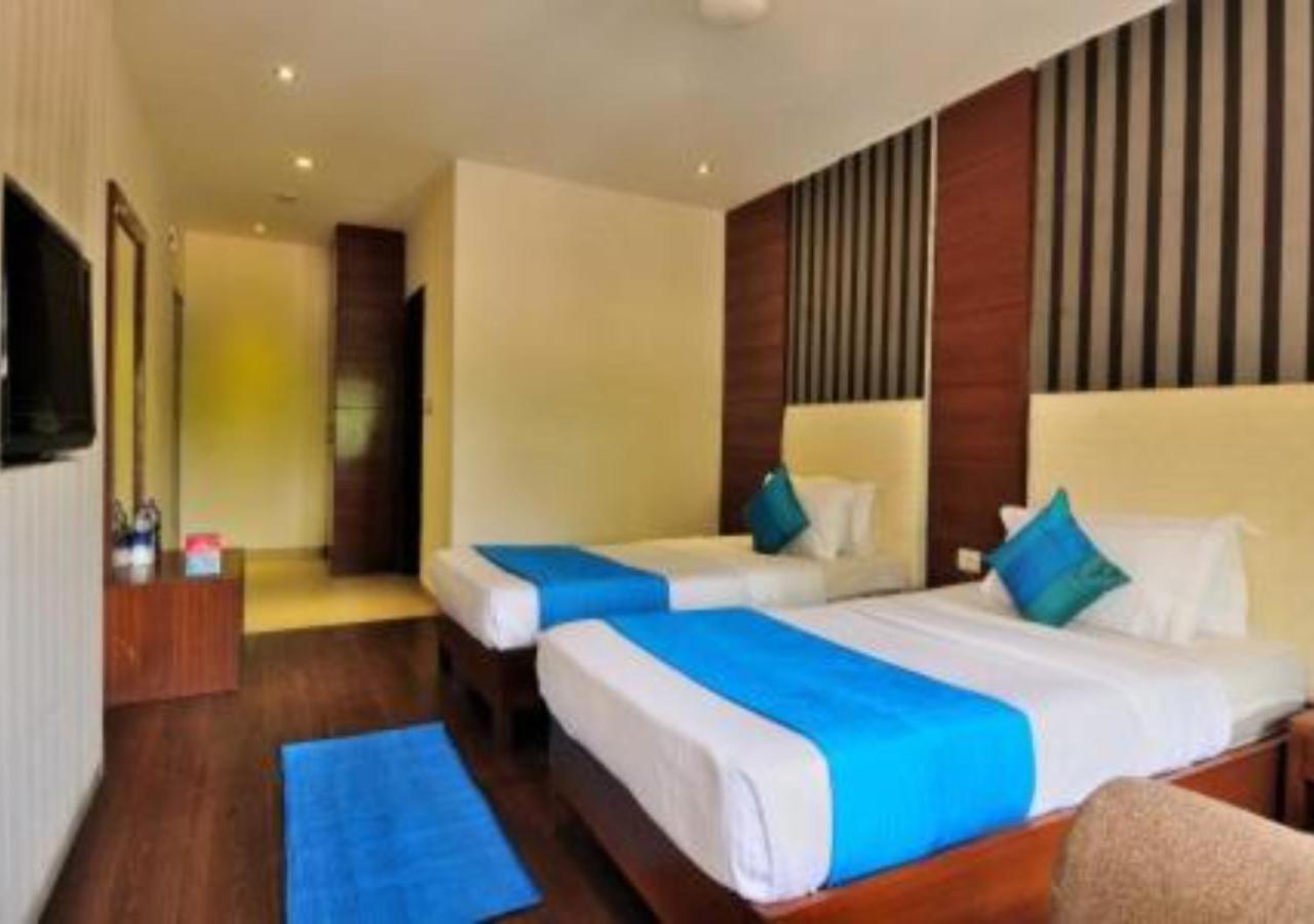 Hotel Landmark Chandīgarh Dış mekan fotoğraf