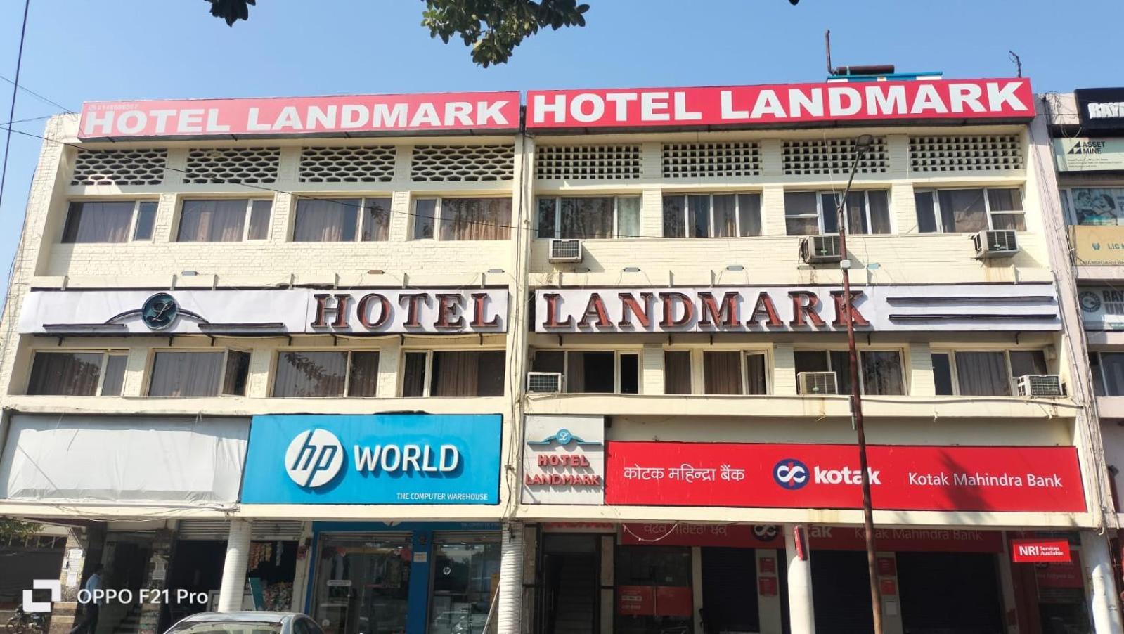 Hotel Landmark Chandīgarh Dış mekan fotoğraf